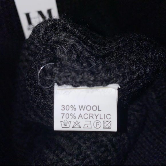 Hilary MacMillan Black Sweater With Ruffle NWT - Picture 6 of 6